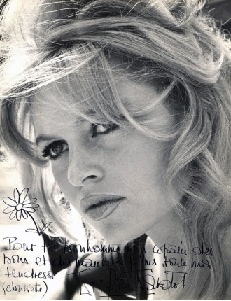BARDOT Brigitte photo dédicacée de la collection Louis Née