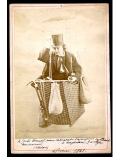 Autoportrait signé de Nadar dans son ballon – Photographie de cabinet, vers 1863 (pièce rarissime)