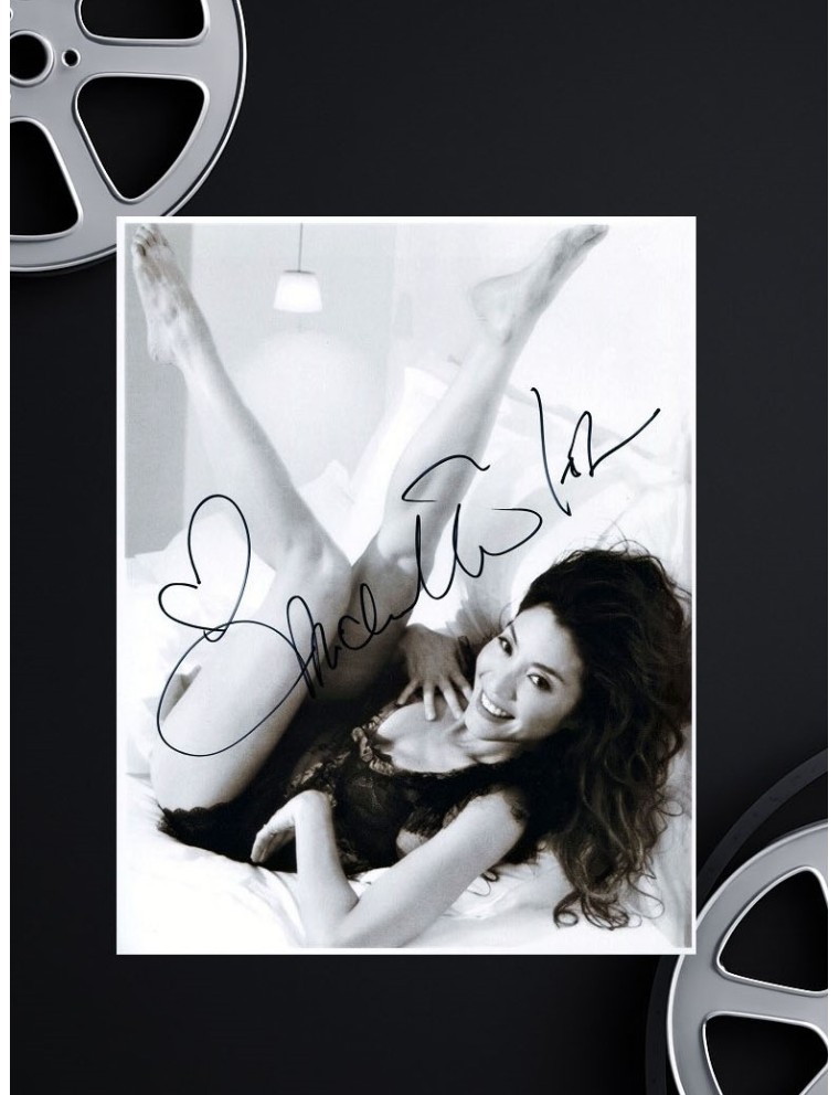 Photographie signée par Michelle Yeoh – obtenue en personne au Festival de Cannes 2017 Photographie signée par Michelle Yeoh – obtenue en personne au Festival de Cannes 2017