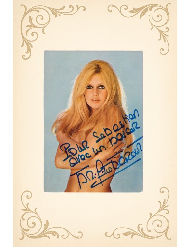 Brigitte Bardot – Carte photo 10x15 cm signée au feutre bleu – Autographe authentique garanti à vie