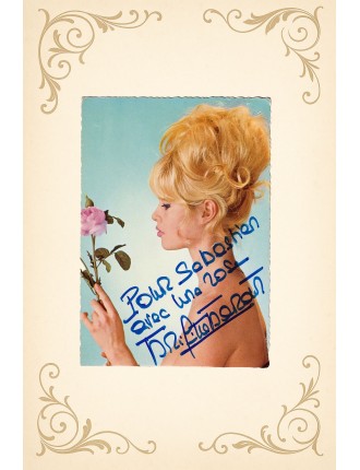 Brigitte Bardot – Carte postale photo 10x15 cm signée au feutre fin bleu