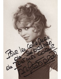 Brigitte Bardot – Carte postale photo 10x15 cm signée au feutre noir