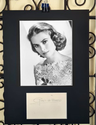 Rare autographe « Grace de Monaco » avec carte du Palais — Rare autographe « Grace de Monaco » Grace Kelly