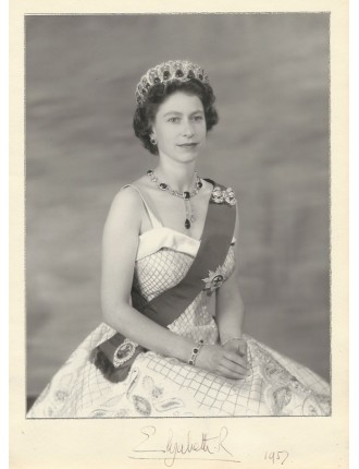 AUTOGRAPHES ELIZABETH II D'ANGLETERRE ET PHILIP D'EDIMBOURG